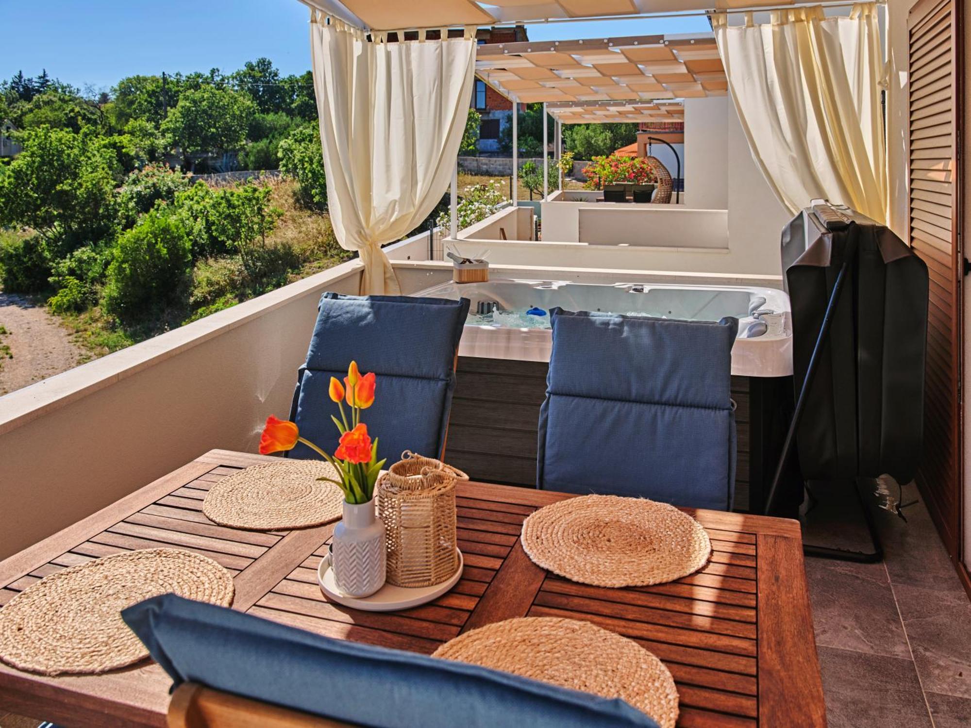 House Ivana With Jacuzzi